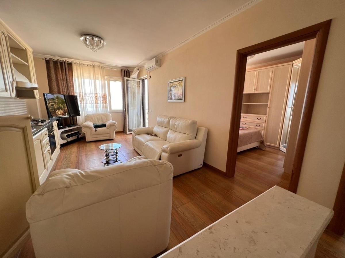 Sea View-Apartment On The Beach - Durrs2 Durrës Esterno foto