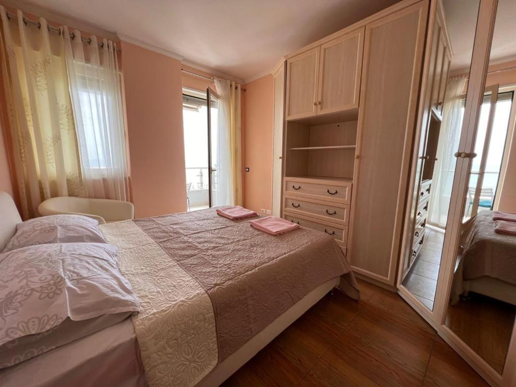 Sea View-Apartment On The Beach - Durrs2 Durrës Esterno foto