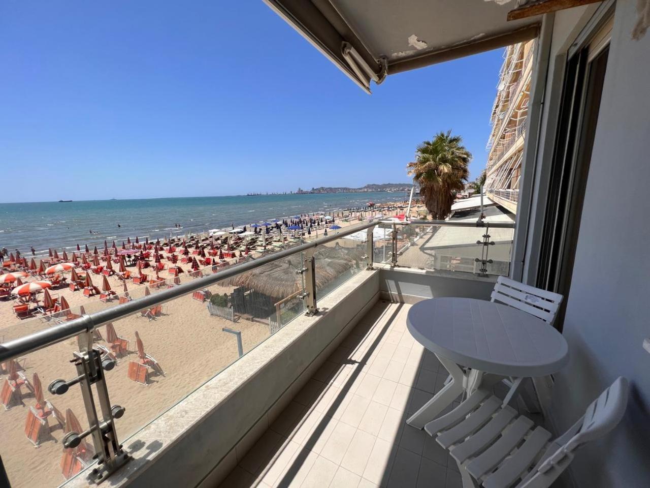 Sea View-Apartment On The Beach - Durrs2 Durrës Esterno foto