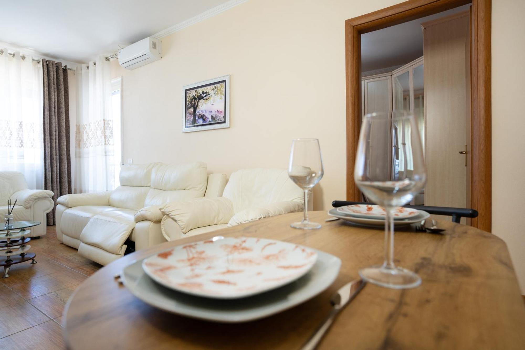 Sea View-Apartment On The Beach - Durrs2 Durrës Esterno foto