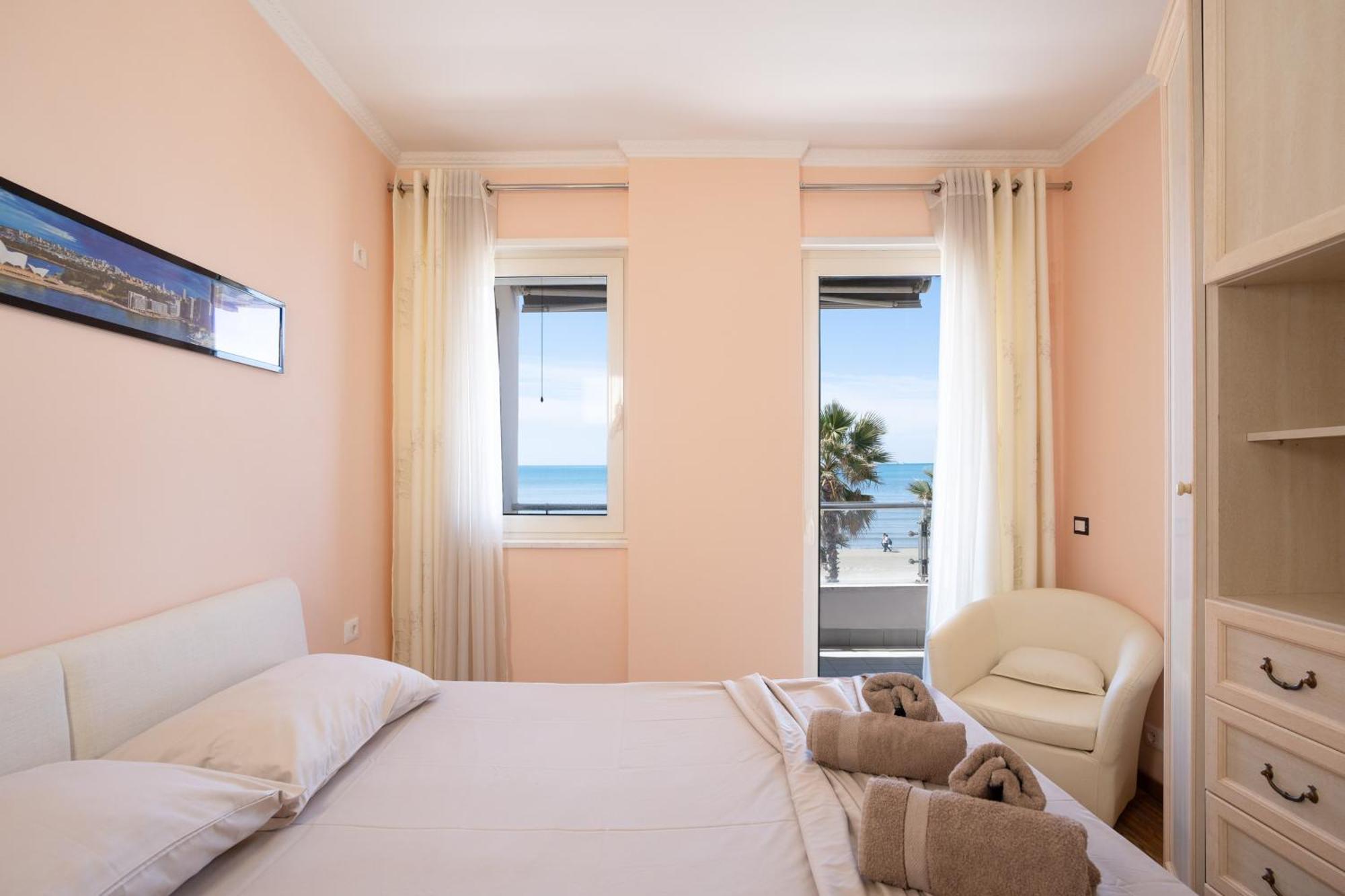 Sea View-Apartment On The Beach - Durrs2 Durrës Esterno foto